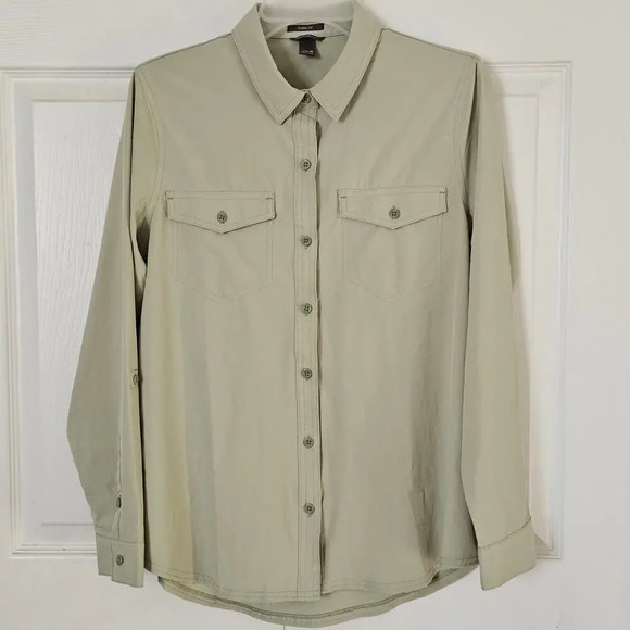 Eddie Bauer Women's Classic Fit Long Sleeve Shirt Medium Pale Green Outdoor NWOT - Picture 1 of 6